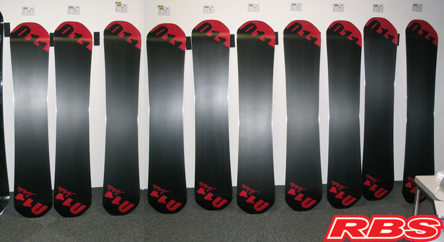 011Artistic FLATKING LIMITED